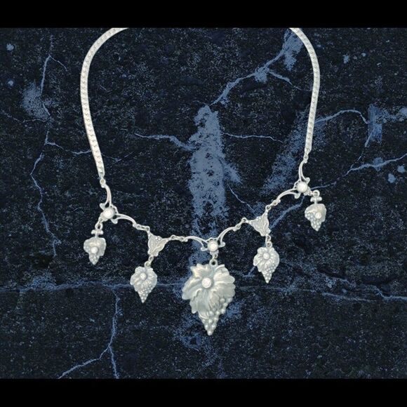 Vtg Banana Bob grape clusters Victorian necklace - Picture 7 of 12